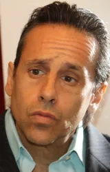 Ларри Романо